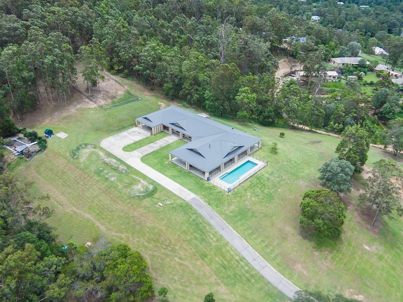 627 Bonogin Road, Bonogin QLD 4213