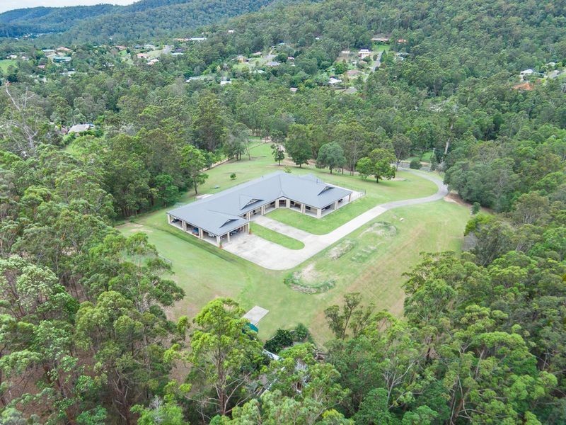 627 Bonogin Road, Bonogin QLD 4213