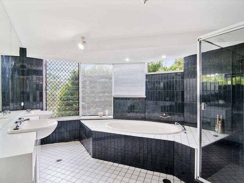 12 North Road, Lower Beechmont QLD 4211