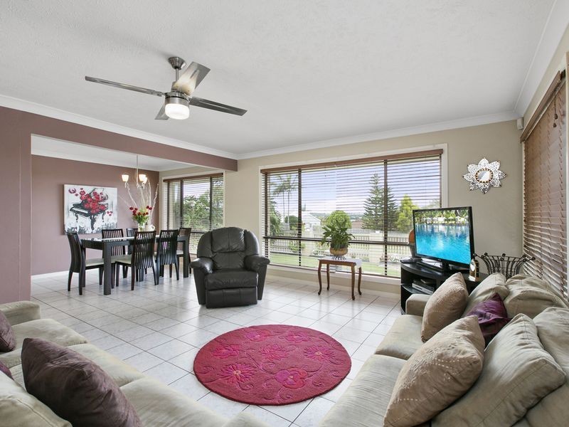 80 Pappas Way, Carrara QLD 4211