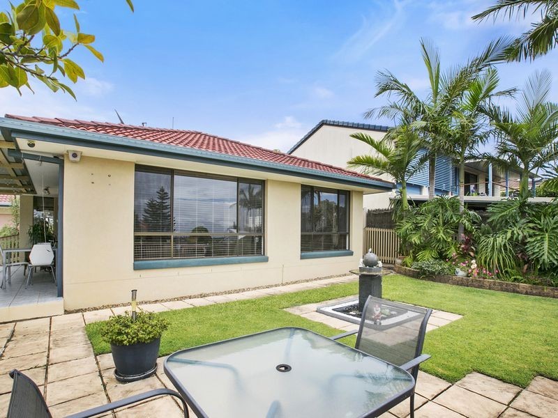 80 Pappas Way, Carrara QLD 4211