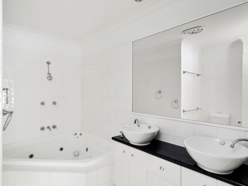 26/2 Ridgeline Way, Highland Park QLD 4211