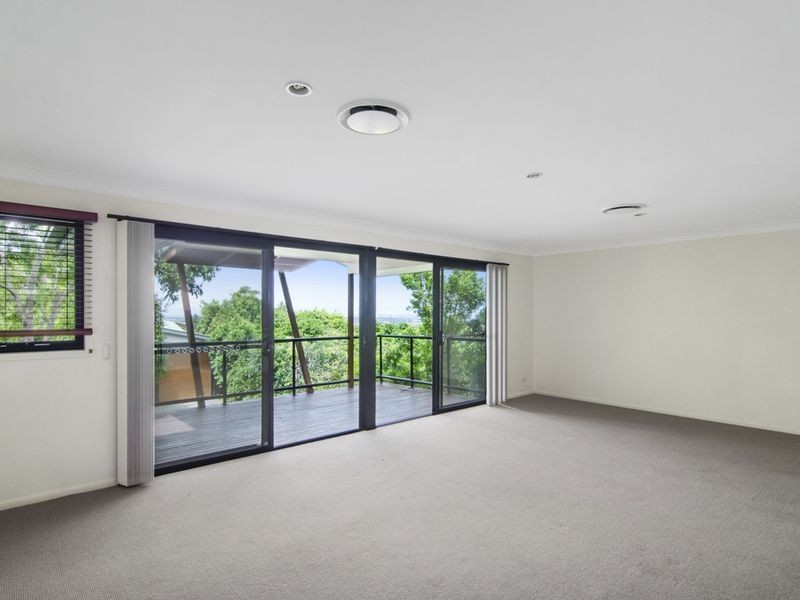 26/2 Ridgeline Way, Highland Park QLD 4211