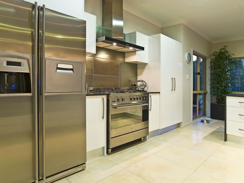 15 Haven Court, Maudsland QLD 4210