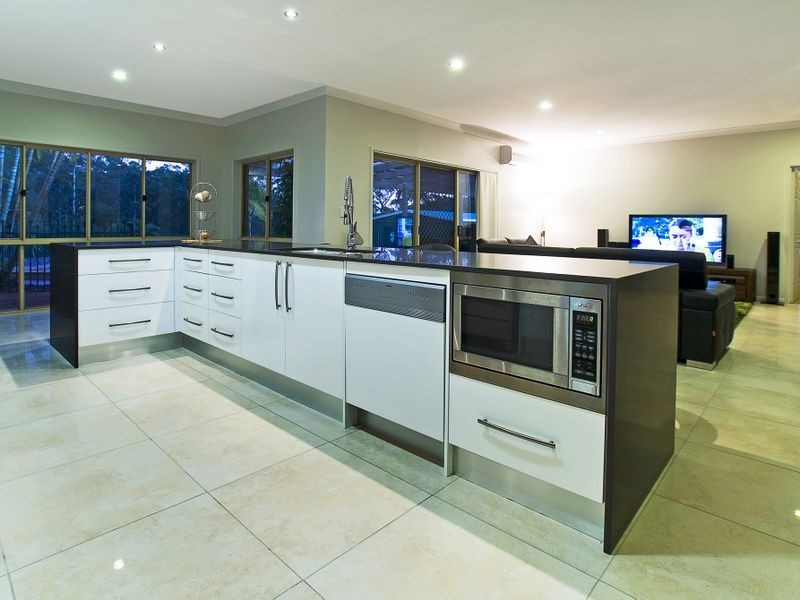 15 Haven Court, Maudsland QLD 4210
