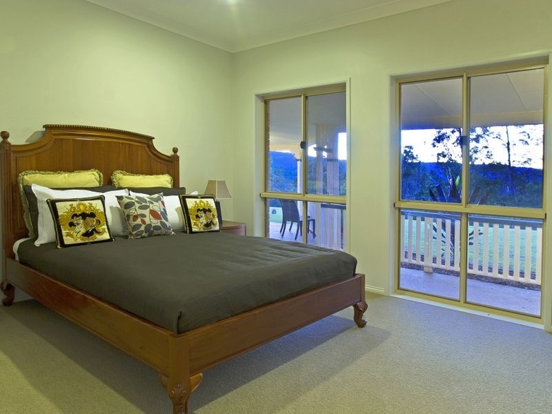 15 Haven Court, Maudsland QLD 4210