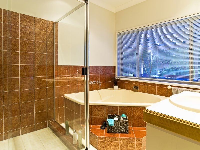 15 Haven Court, Maudsland QLD 4210
