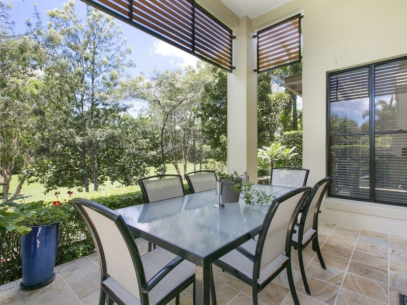 2012/1 The Vistas Drive, Carrara QLD 4211