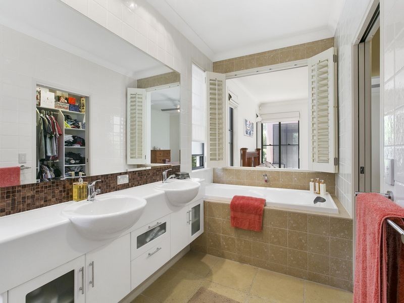 2012/1 The Vistas Drive, Carrara QLD 4211