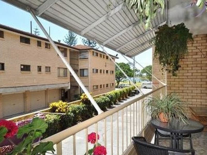 32/224 Marine Parade, Labrador QLD 4215