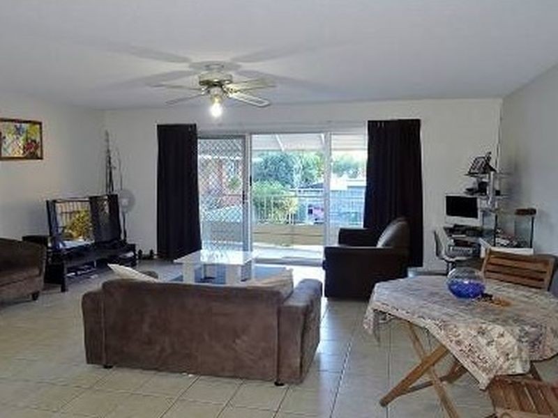 32/224 Marine Parade, Labrador QLD 4215