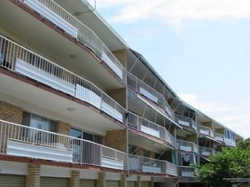 32/224 Marine Parade, Labrador QLD 4215