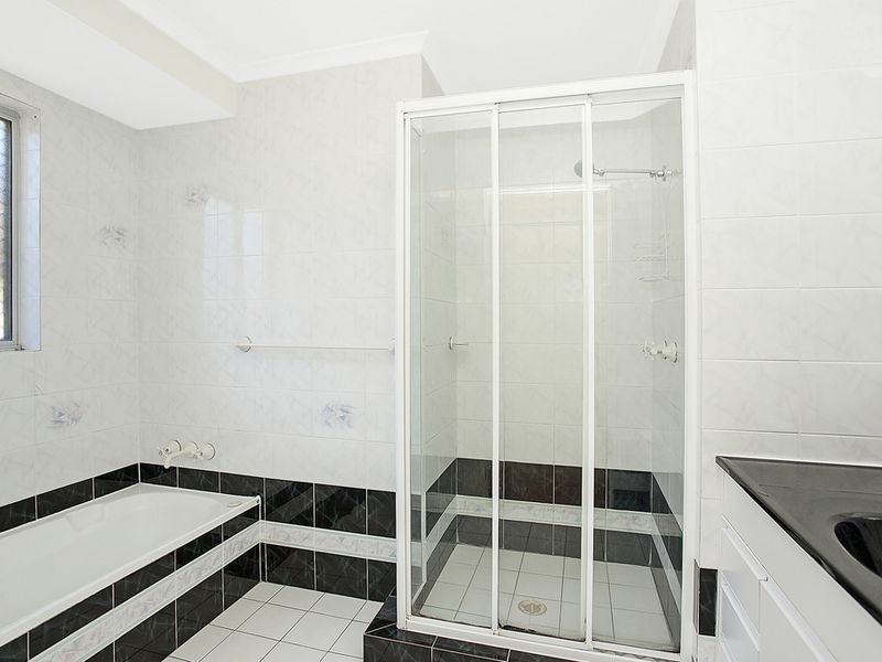 27 Paul Court, Carrara QLD 4211