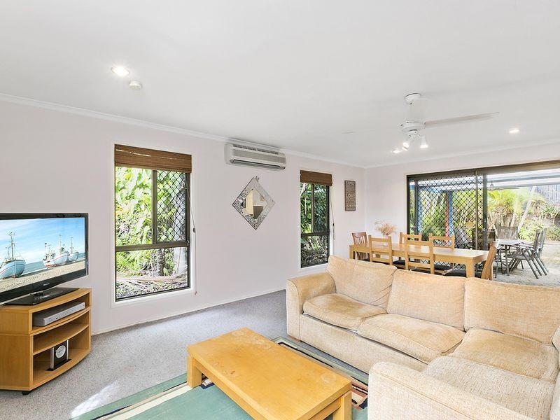 18 Alexander Drive, Highland Park QLD 4211