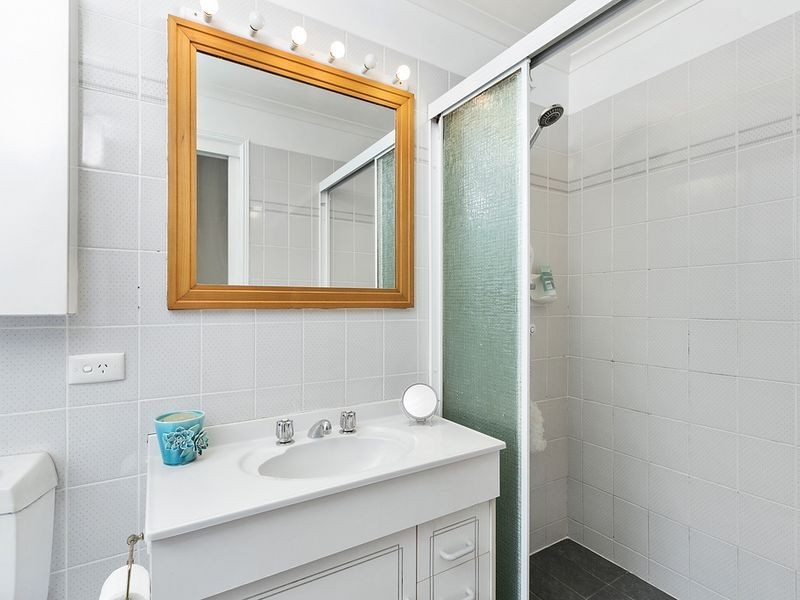 18 Alexander Drive, Highland Park QLD 4211