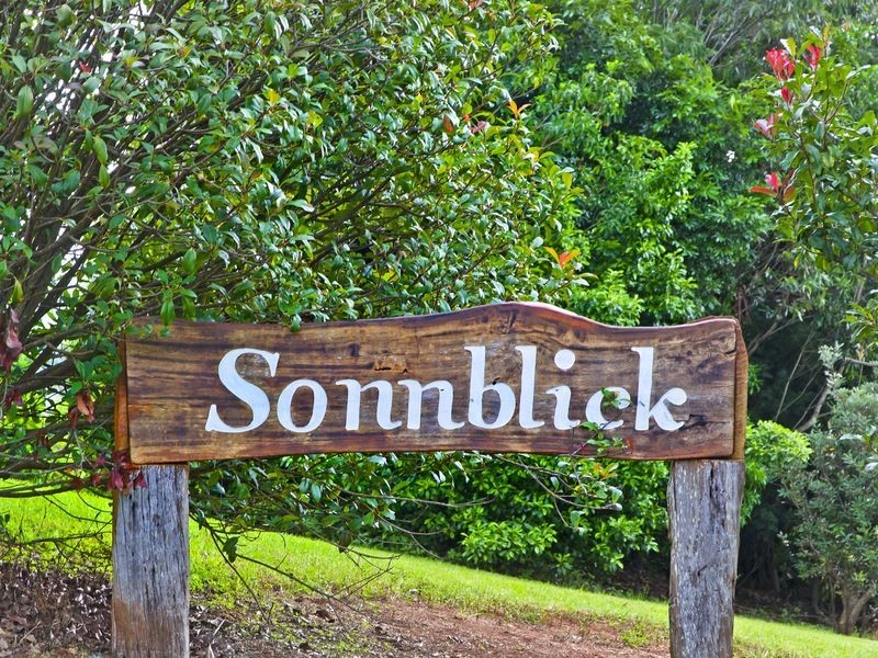 1-3 Wattle Court, Beechmont QLD 4211