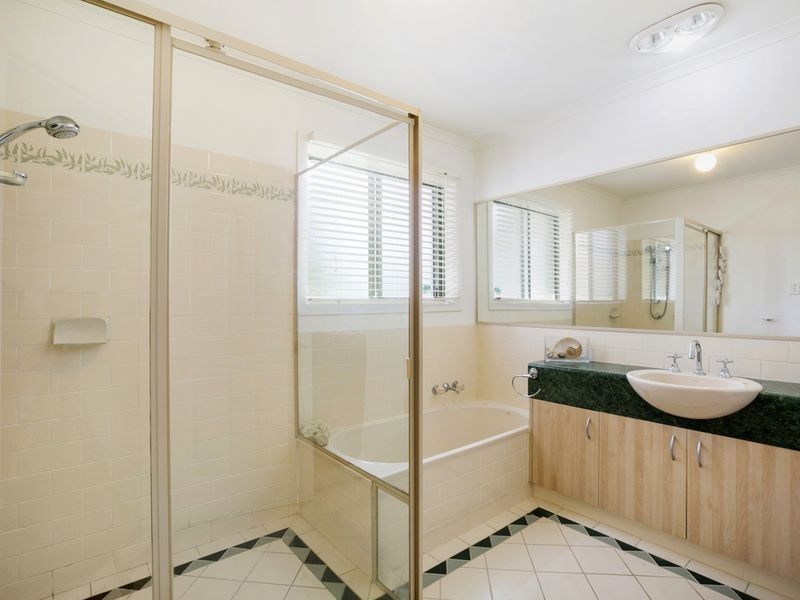 47 Paddington Drive, Carrara QLD 4211