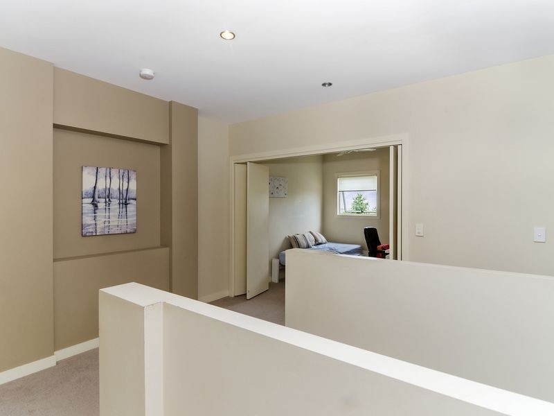 2/10 Valbonne Avenue, Varsity Lakes QLD 4227