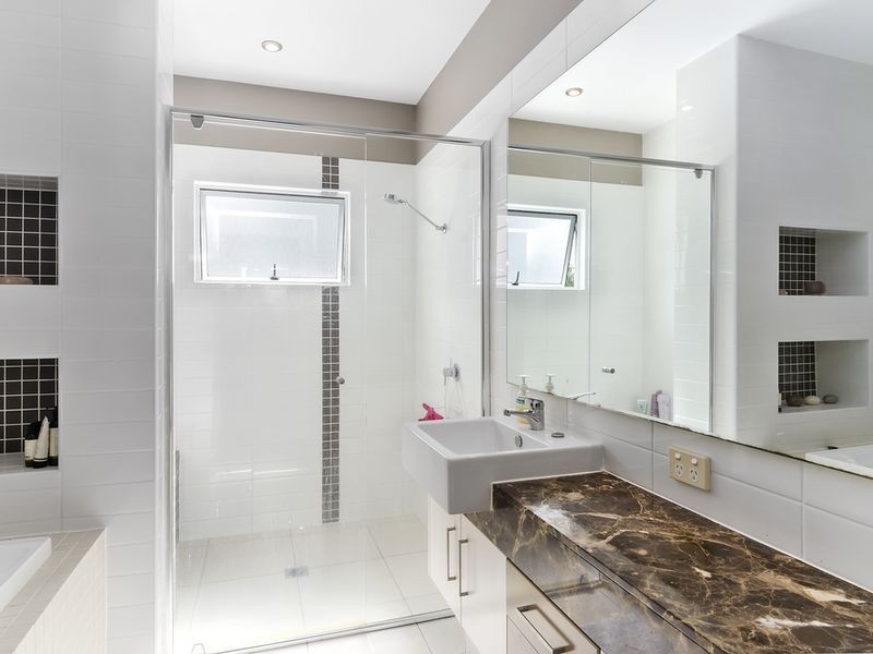 2/10 Valbonne Avenue, Varsity Lakes QLD 4227