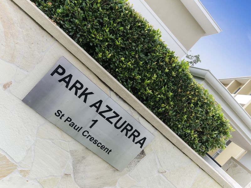 2/10 Valbonne Avenue, Varsity Lakes QLD 4227