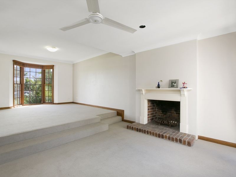 6 Moray Court, Benowa QLD 4217