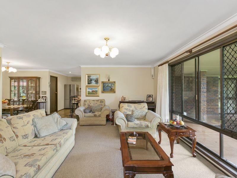 17 Josephine Terrace, Highland Park QLD 4211