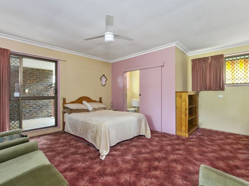17 Josephine Terrace, Highland Park QLD 4211