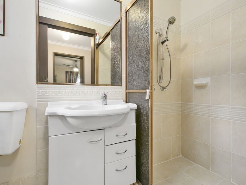 17 Josephine Terrace, Highland Park QLD 4211