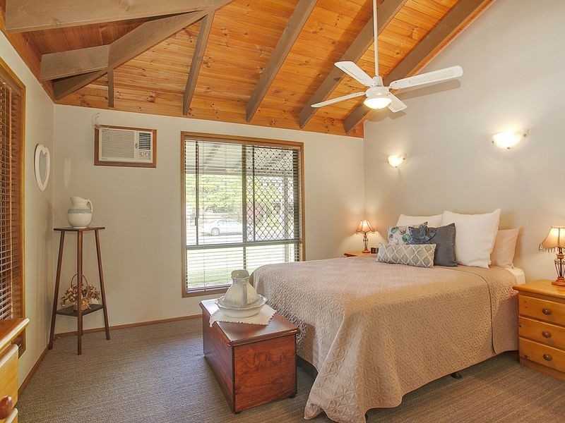 64 Nerang River Drive, Nerang QLD 4211