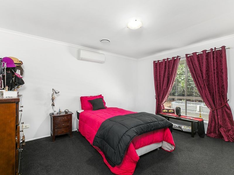 33 Woolmere Street, Carrara QLD 4211