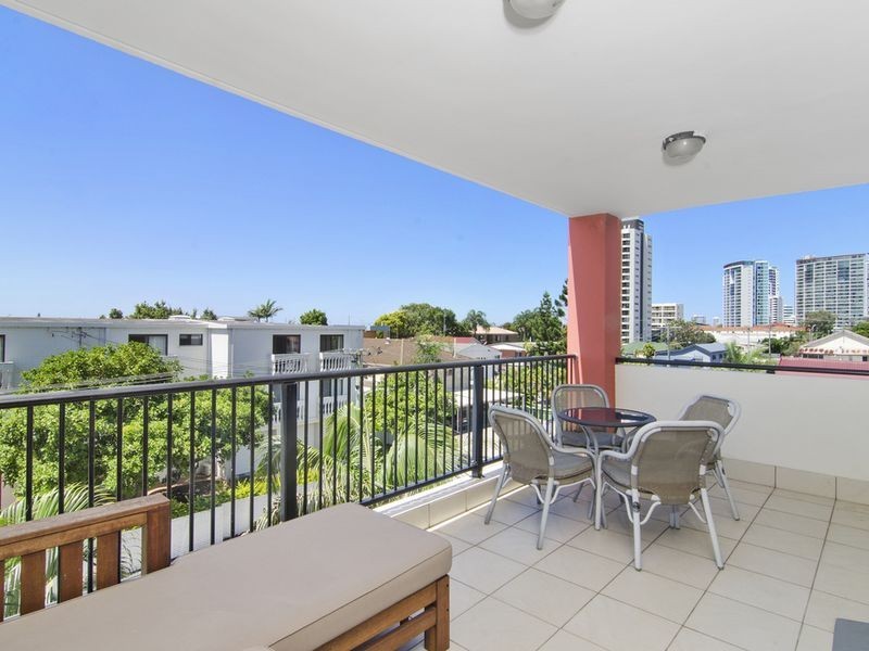 6/14 Little Norman Street, Southport QLD 4215