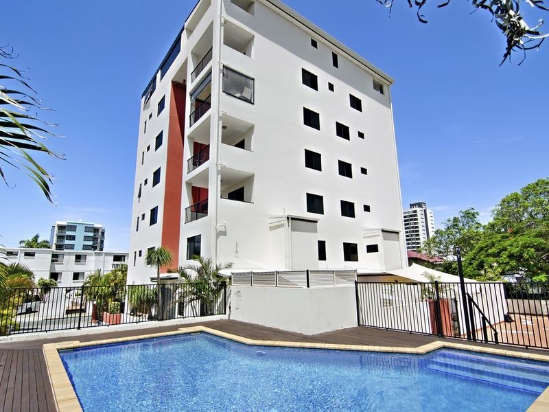 6/14 Little Norman Street, Southport QLD 4215