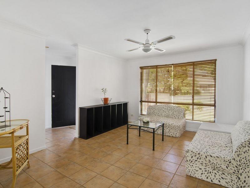 49 Renfrew Drive, Highland Park QLD 4211