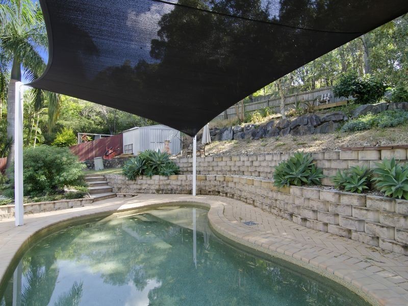 49 Renfrew Drive, Highland Park QLD 4211