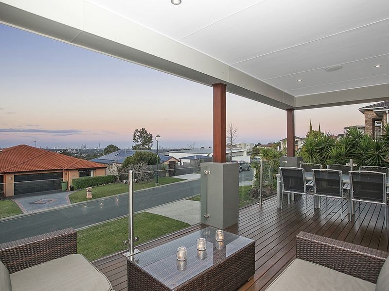 48 Tara Vista Boulevard, Highland Park QLD 4211
