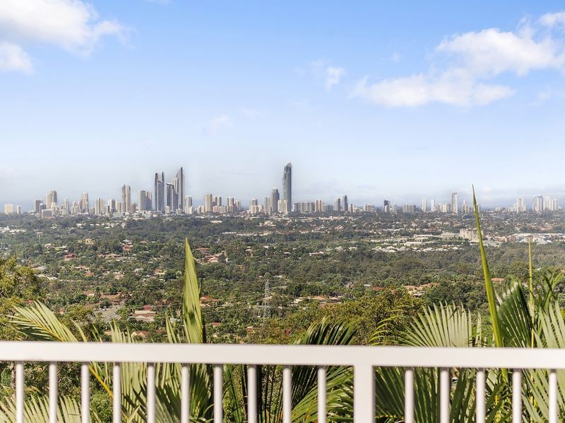 9 Galleria Court, Highland Park QLD 4211