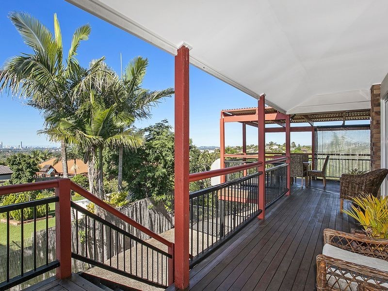 8 Parklane Place, Highland Park QLD 4211