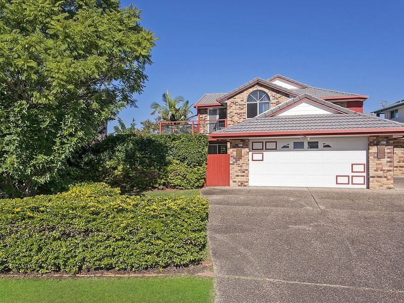 8 Parklane Place, Highland Park QLD 4211
