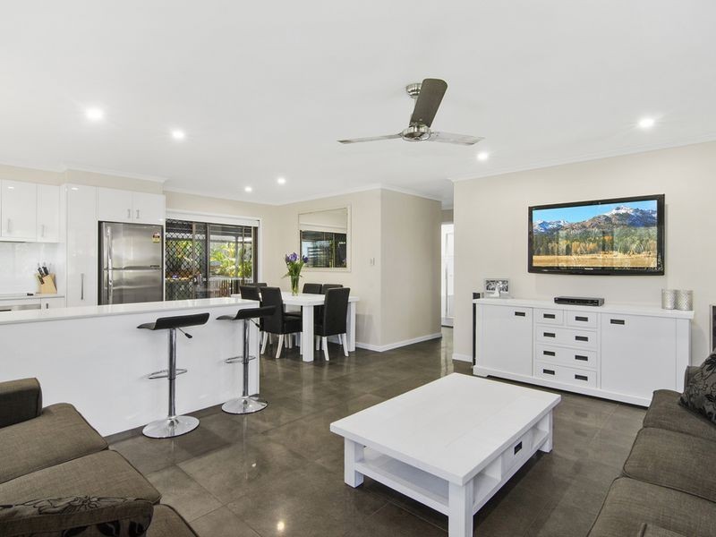 17 Goodman Close, Highland Park QLD 4211
