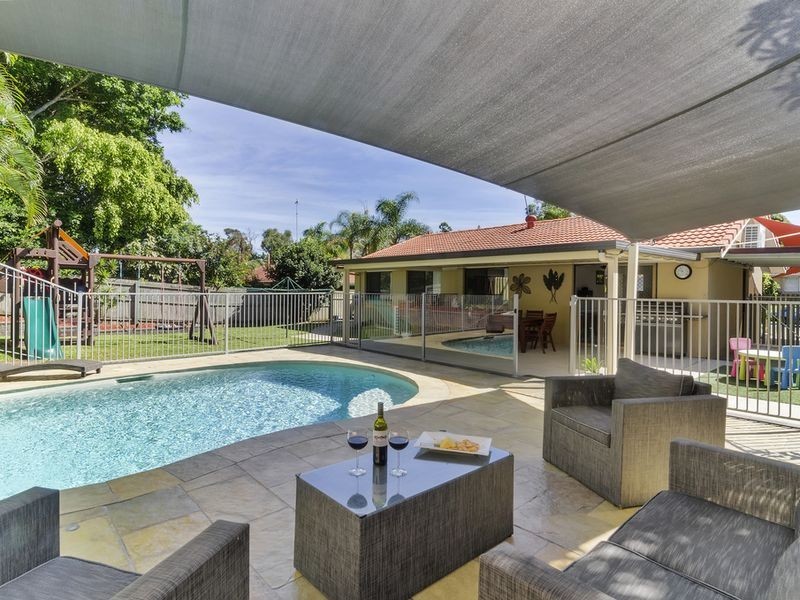 20 Lowanna Drive, Ashmore QLD 4214