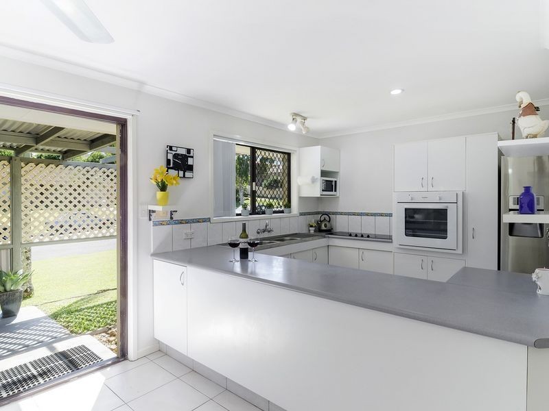 20 Lowanna Drive, Ashmore QLD 4214