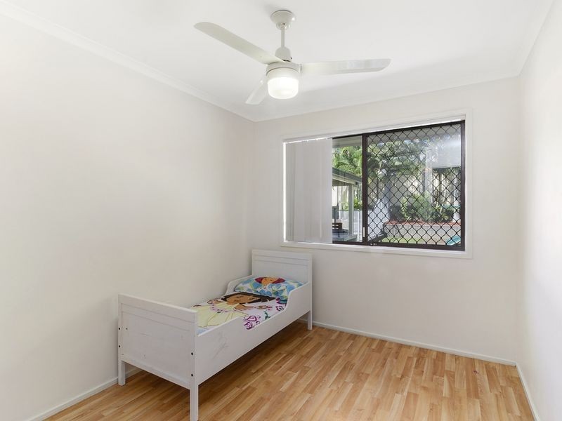 20 Lowanna Drive, Ashmore QLD 4214