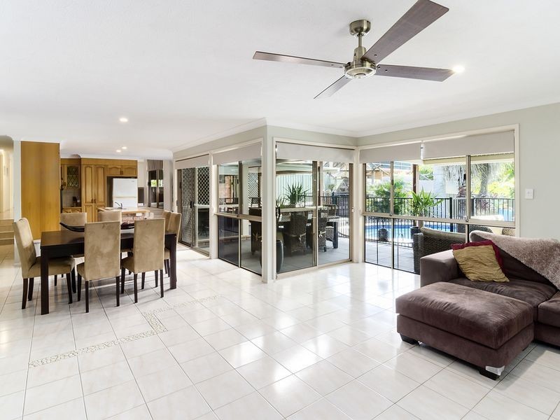 4 Marla Way, Carrara QLD 4211