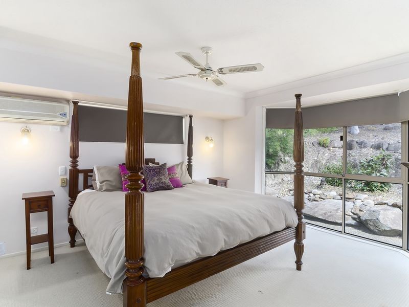 4 Marla Way, Carrara QLD 4211