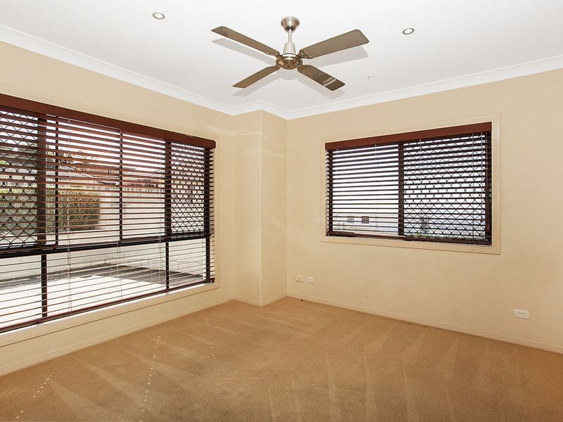 23 Ballah Crescent, Highland Park QLD 4211