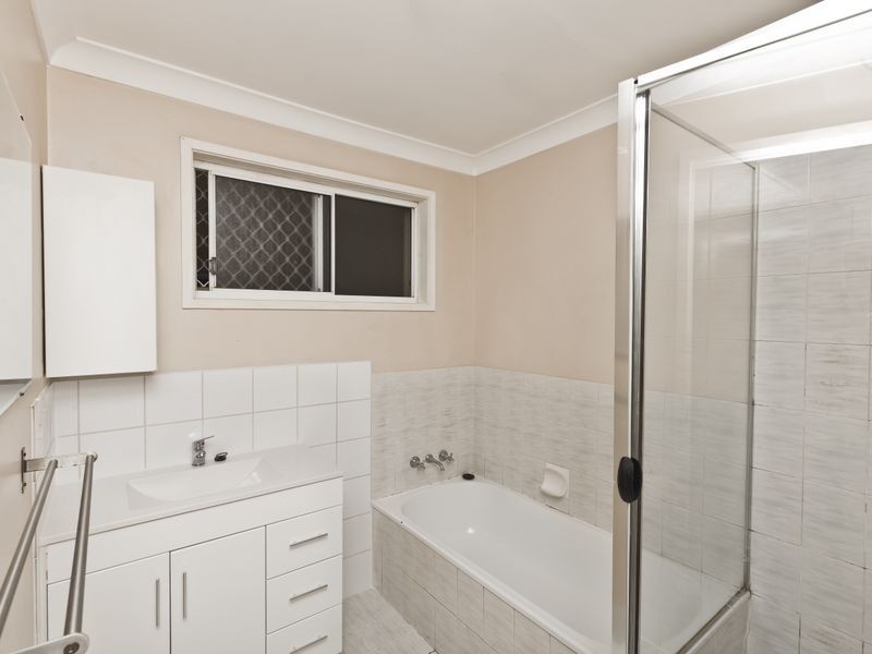 20 Cambridge Court, Carrara QLD 4211