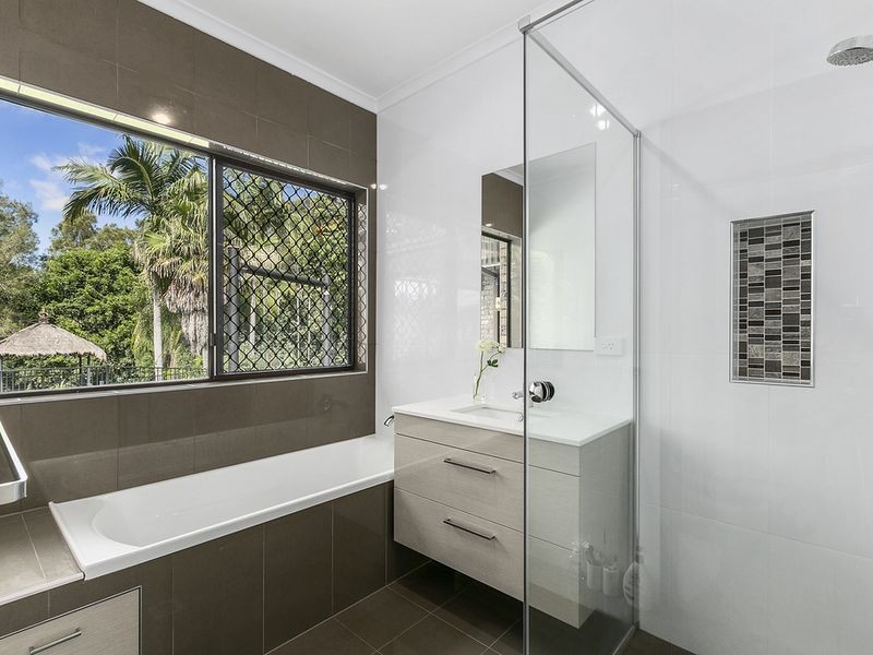 13 Haddon Court, Carrara QLD 4211