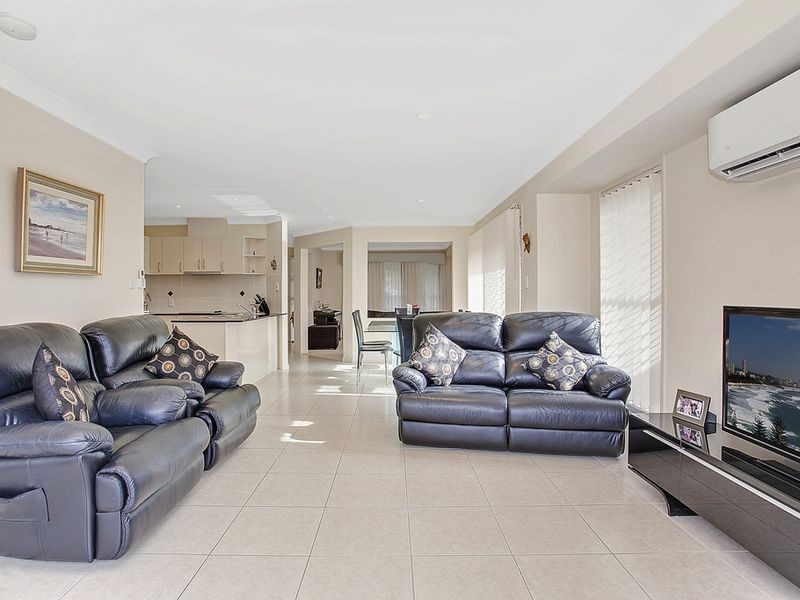 7/11 Eden Court, Nerang QLD 4211