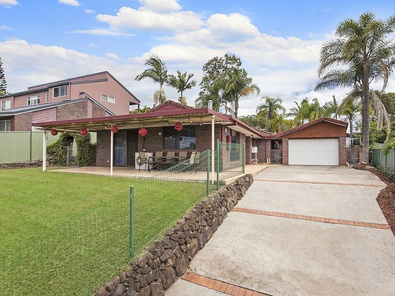 32 Jabiluka Drive, Highland Park QLD 4211
