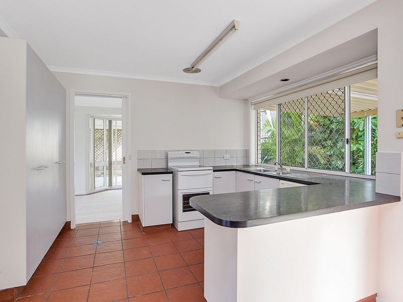16 Sharne Court, Carrara QLD 4211